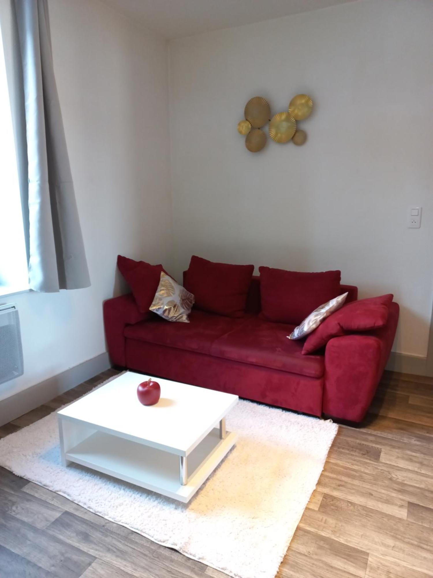Appartement Les Iris, Au Calme, Proche Du Centre Ремирмон Экстерьер фото