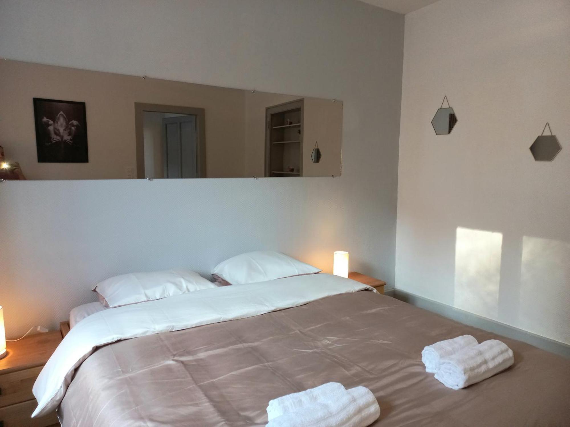 Appartement Les Iris, Au Calme, Proche Du Centre Ремирмон Экстерьер фото